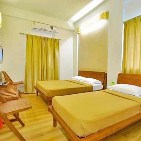 Hotel Holiday Home Бенґалуру Екстер'єр фото