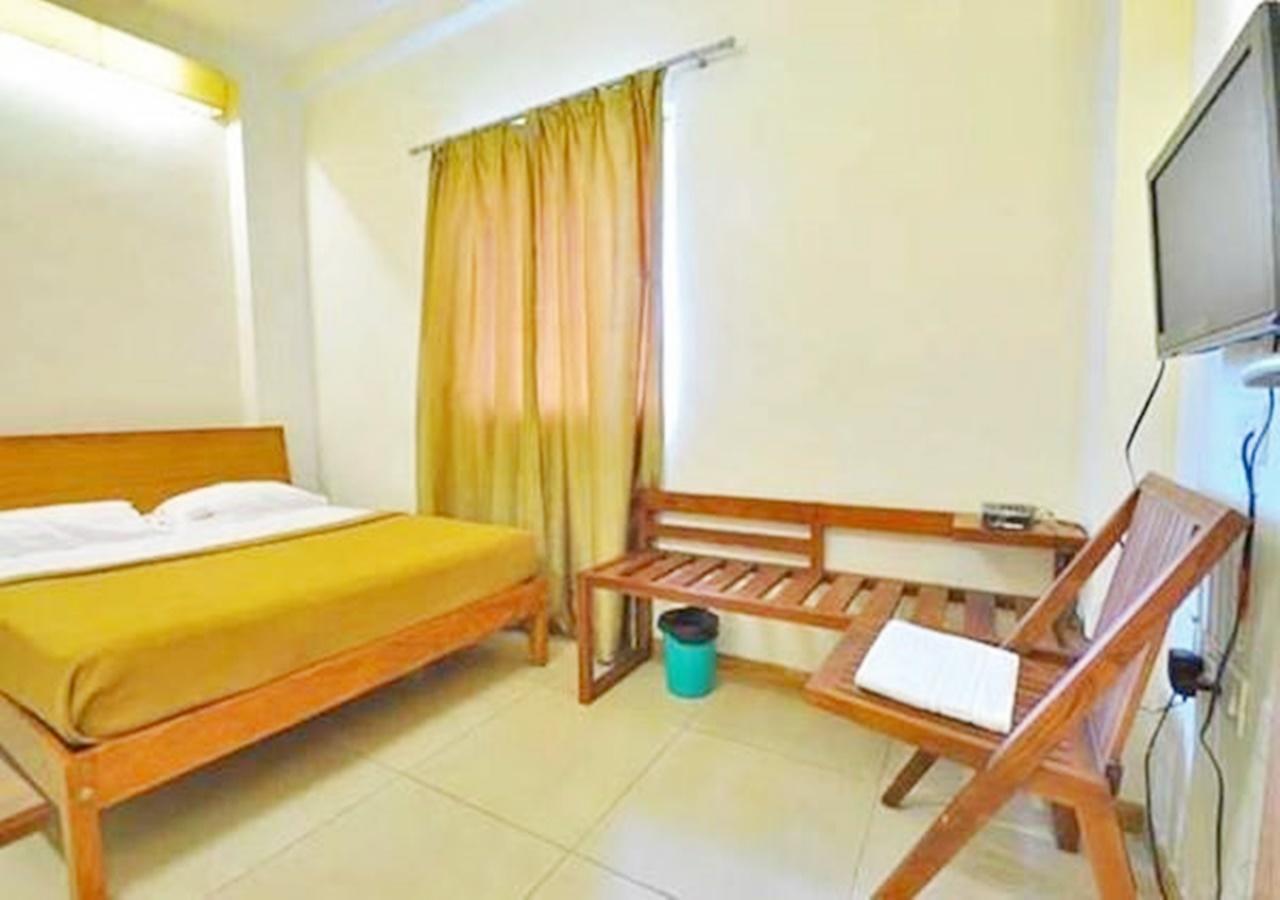 Hotel Holiday Home Бенґалуру Екстер'єр фото